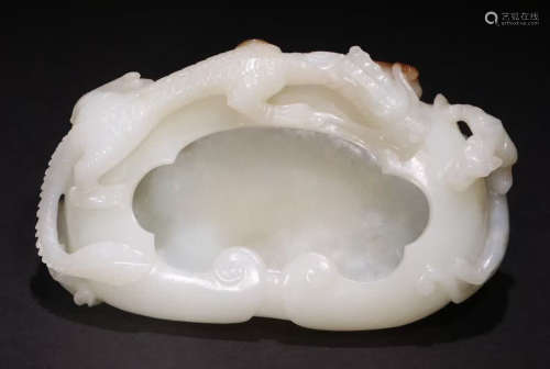 A HETIAN JADE BRUSH WASHER CARVED WITH BEAST