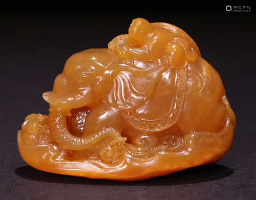 A TIANHUANG STONE ELEPHANT PENDANT