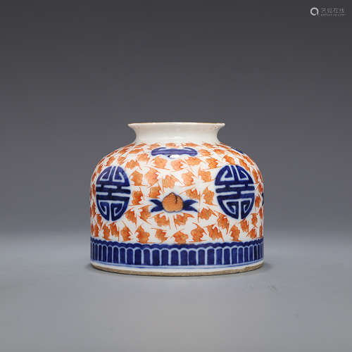 A CHINESE BLUE AND WHITE FLORAL PORCELAIN