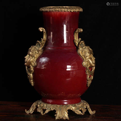 A CHINESE ALTAR RED GLAZE PORCELAIN VASE