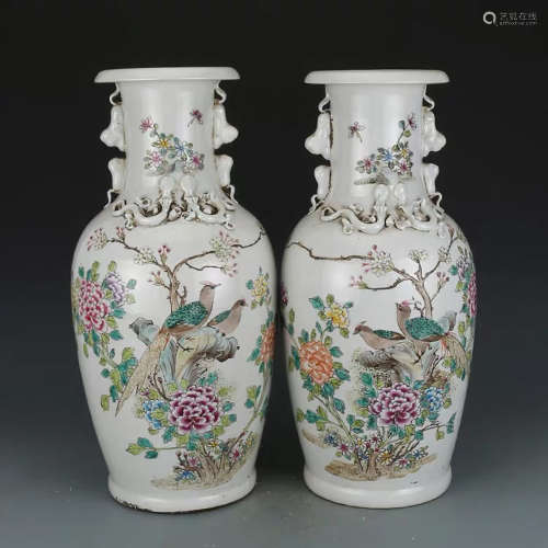 A PAIR OF CHINESE FAMILLE ROSE FLOWER&BIRD PATTERN PORCELAIN DOUBLE EARS VASE