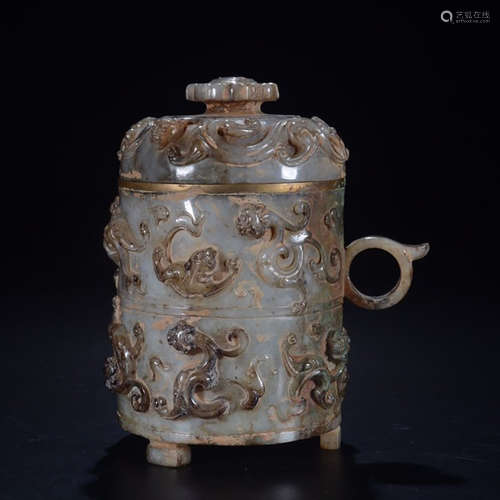 A CHINESE JADE CARVED CHI DRAGON PATTERN CUP WITH COVER