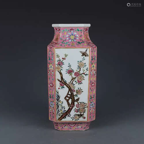 A CHINESE FAMILLE ROSE FLOWER&BIRD PATTERN PORCELAIN SQUARE VASE