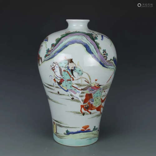 A CHINESE FAMILLE ROSE FIGURE PAINTED PORCELAIN VASE