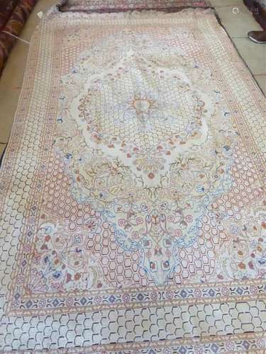 Tapis HEREKE en soie (chaîne, trame et velours en …