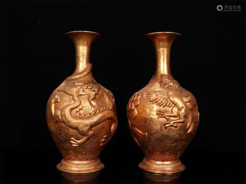 A MING DYNASTY BRONZE GILT DRAGON AND PHOENIX VASE