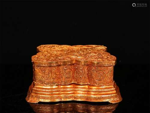 A QING DYNASTY BRONZE GILT DRAGON DESIGN  BOX WITH COVER