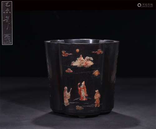 AN OLD COLLECTION OF RED SANDALWOOD INLAID SHOUSHAN STONE CARVING CHARACTER STORY BRUSH HOLDER