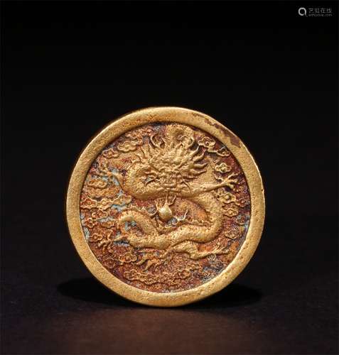 A MING DYNASTY BRONZE GILDED GOLD DRAGON PENDANT