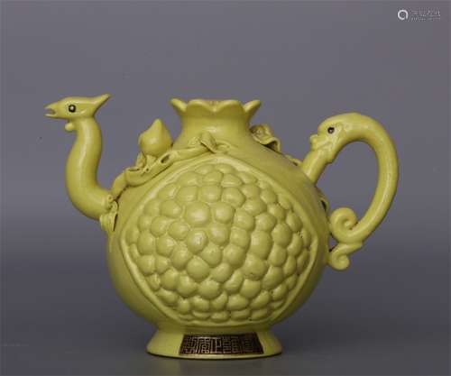 A QING YONGZHEGN DYNASTY LEMON YELLOW PHOENIX INVERTED POT