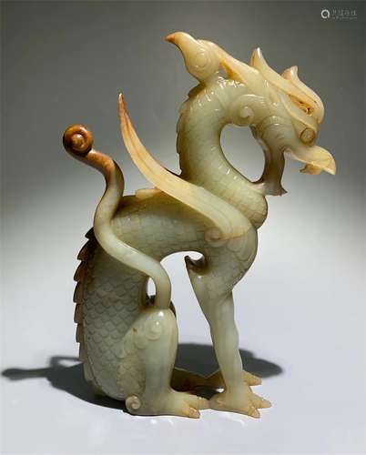 A TANG DYNASTY JADE FLYING DRAGON