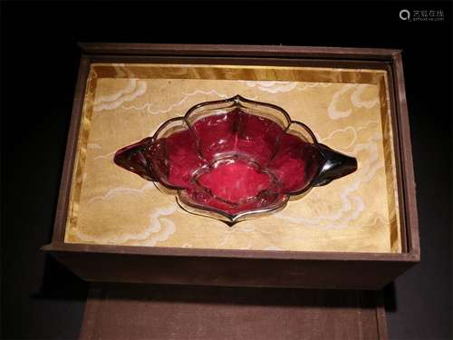 A QING DYNASTY TEA CRYSTAL SUNFLOWER PLATE