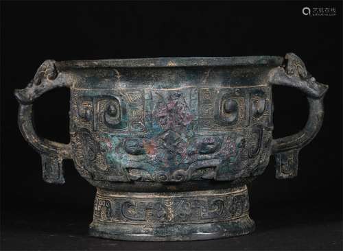 A WARRING STATES PERIOD BRONZE VESSEL