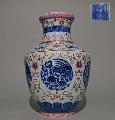 A QING QIANLONG DYNASTY BLUE AND WHITE MULTICOLORED PAN KOU JAR