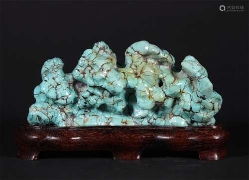 A QING DYNASTY TURQUOISE BRUSH HOLDER