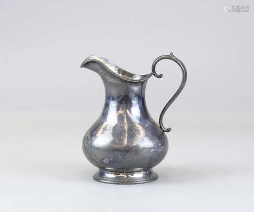 十九世纪 银奶壶