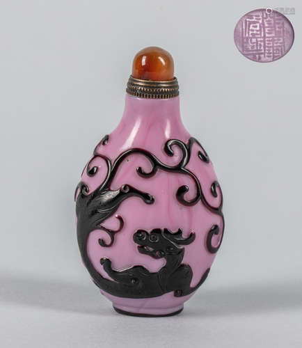 Chinese Overlay Glass Snuff Bottle