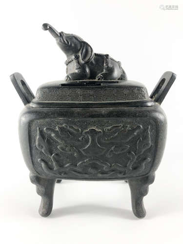 Chinese Bronze Elephant Cover Censer