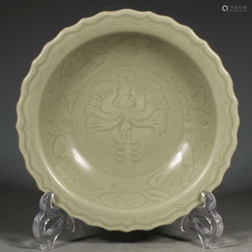 Chinese Celadon Glazed Longquan Porcelain Plate