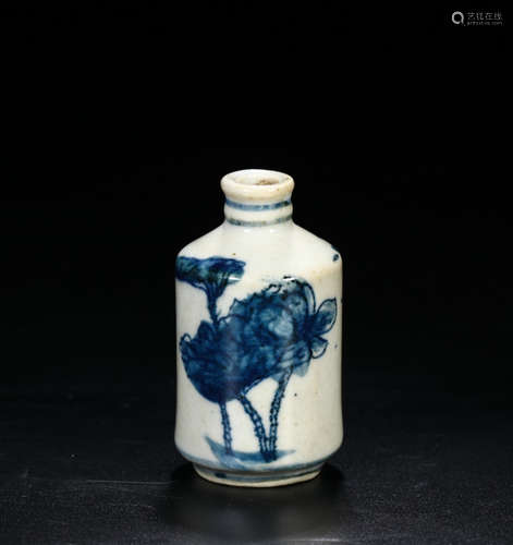 Chinese Blue White Porcelain Snuff Bottle