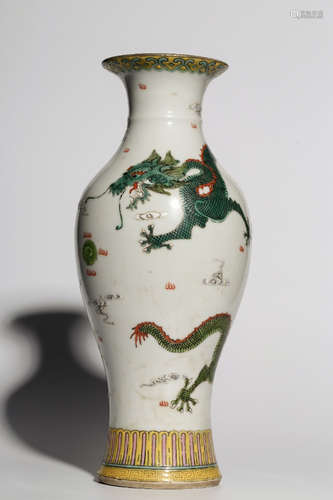 Chinese Famille Rose Green Dragon Porcelain Vase