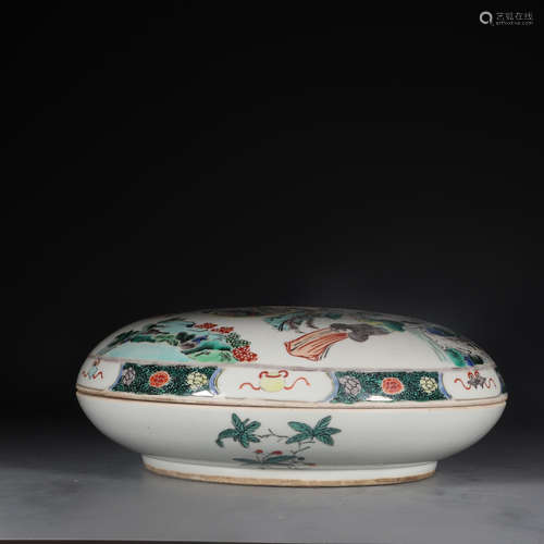 Chinese Famille Verte Figural Porcelain Cover Box