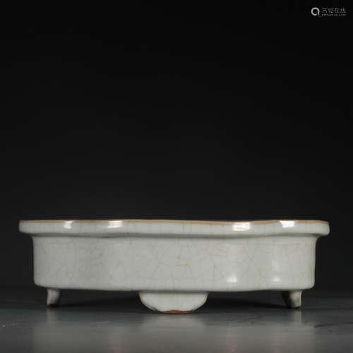 Chinese Pale Celadon Glazed Porcelain Brush Washer