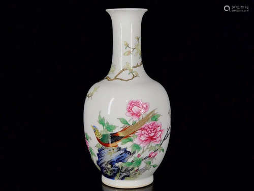 Chinese Famille Rose Porcelain Vase