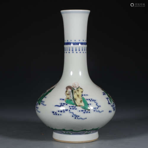 Chinese Blue White Wucai Porcelain Vase