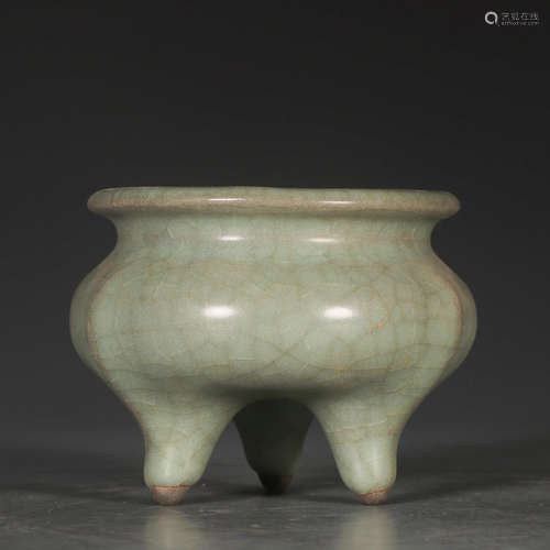 Chinese Celadon Glazed Porcelain Tripod Censer