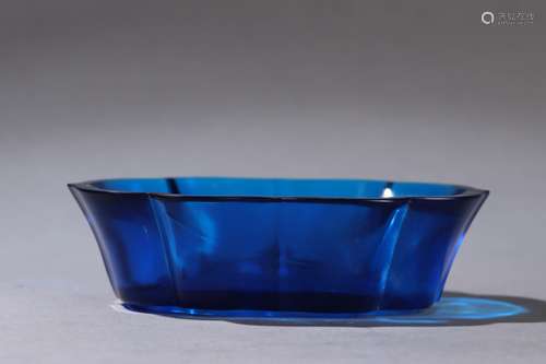 A QING DYNASTY QIANLONG STYLE GLASS BRUSH WASHER