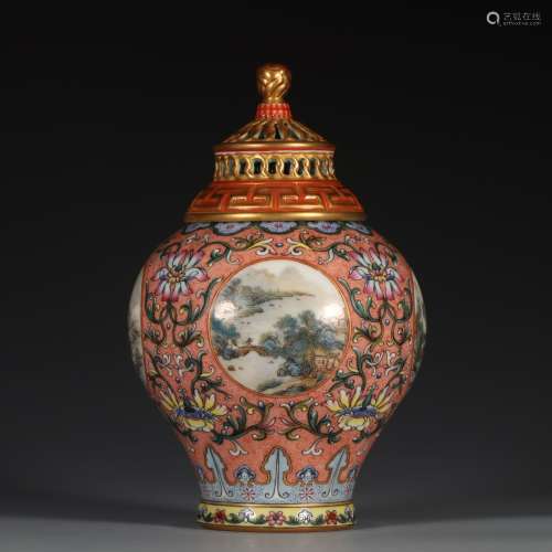 A QING DYNASTY QIANLONG STYLE FAMILLE ROSE PAINTED GOLD LOTUS FIGURE JAR