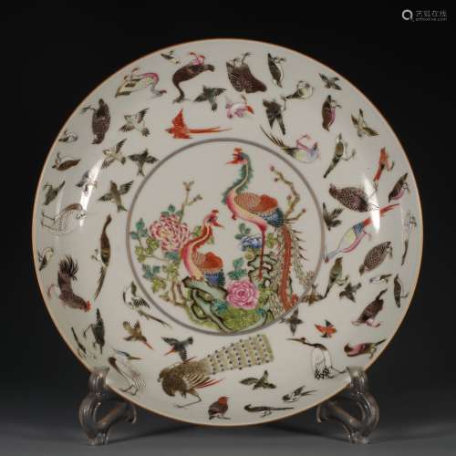 A QING DYNASTY QIANLONG STYLE FAMILLE ROSE BIRDS PLATE