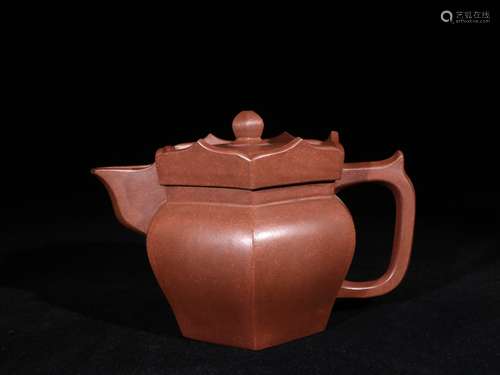 A QING DYNASTY  PUPPLE CLAY TEAPOT