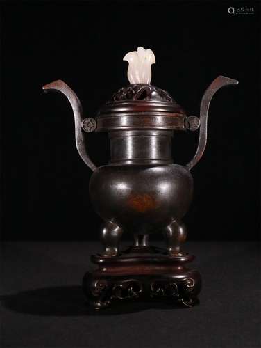 A QING DYNASTY COPPER BODY INCENSE BURNER