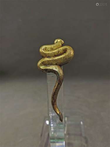 A WARRING STATES PERIOD GOLD INLAID SNAKE BELT HOOK