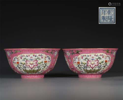 A PAIR OF QIANLONG CARMINE ENAMEL FLOWER BOWLS