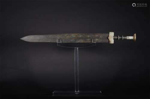 A WARRING STATES PERIOD SWORD WITH GOLD INLAID JADE HANDLE