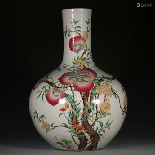 A QING QIANLONG STYLE FAMILLE ROSE GLOBULAR SHAPE VASE WITH EIGHT PEACHES