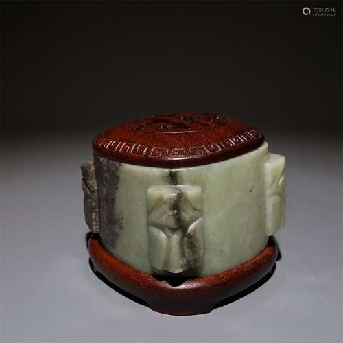 A MING DYNASTY JADE CONG