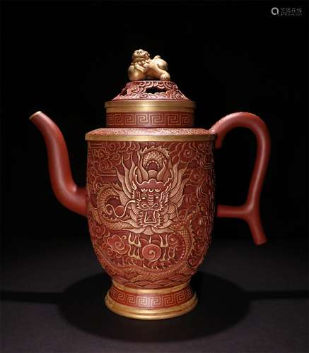 A SHEN DE TANG STYLE GOLD PAINTED DRAGON AND PHOENIX BOCCARD TEAPOT