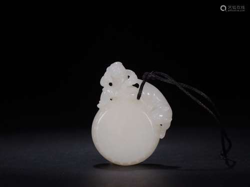 A Chinese Hetian Jade Pendant