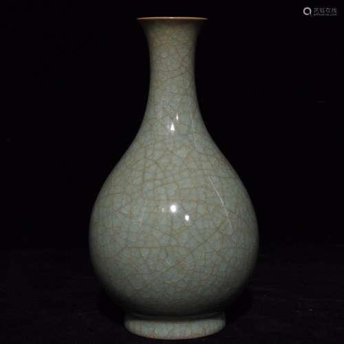 A Chinese Ru Yao Yuhuchun Vase