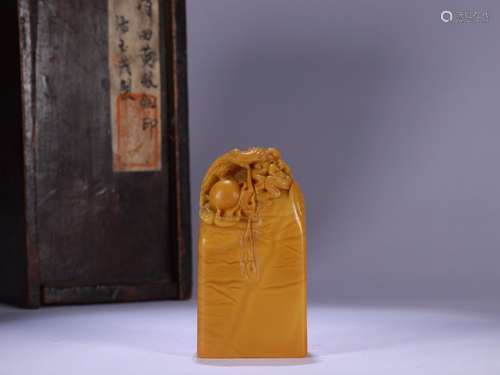 A Chinese Tianhuang Stone Seal With Phoenix Pattern