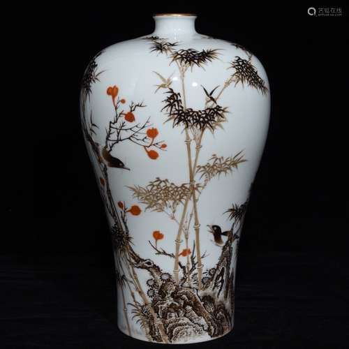 A Chinese Mo Cai Meiping Vase With Flower And Bird Pattern