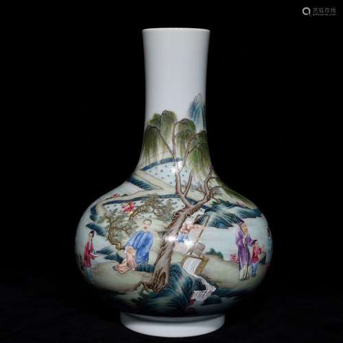 A Chinese Fen Cai Bottle Vase With Pattern