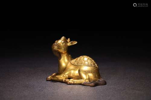 A Chinese Gilt Bronze Ornament With Beast Shape