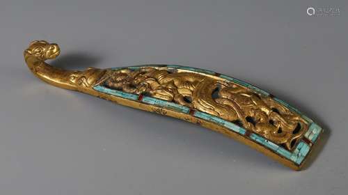 A Chinese Gilt Bronze Pendant With Beast Carving And Gems