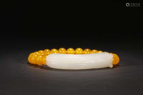 A Chinese Hetian Jade Bracelet With Auspicious Pattern