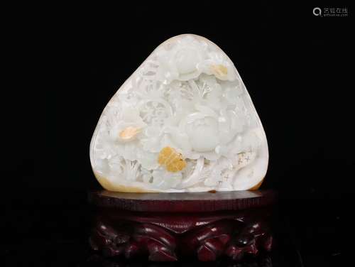 A Chinese Hetian Jade Floral Carved Ornament